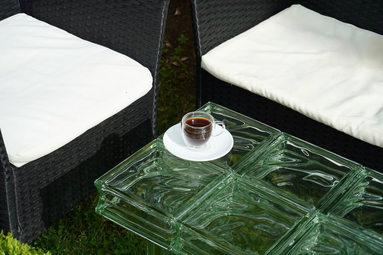 Glass block pedestal lit